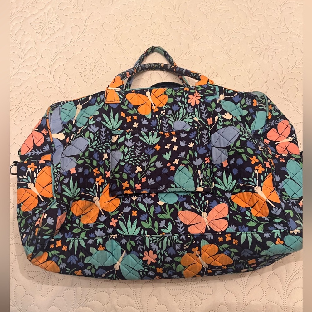 Weekender Carry on bag with shoulder strap.